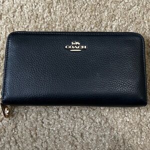 Coach Leather Zip Wallet